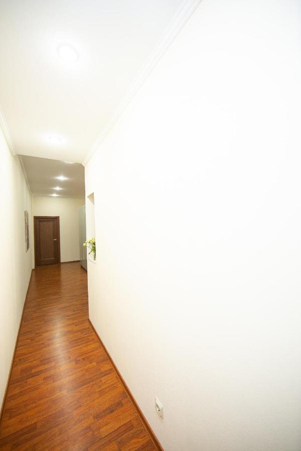 4Br Apartment Next To St Isaak Cathedral San Petersburgo Exterior foto