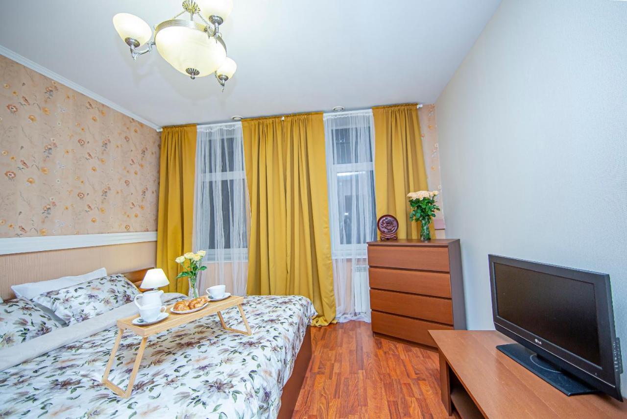 4Br Apartment Next To St Isaak Cathedral San Petersburgo Exterior foto